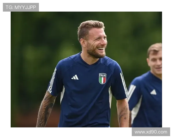 前拉齐奥球星西亚尼迎来42岁生日 前拉齐奥球星西亚尼迎来42岁生日